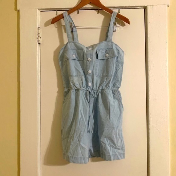 Light Wash Overall Shorts Romper Size Small - Picture 1 of 7